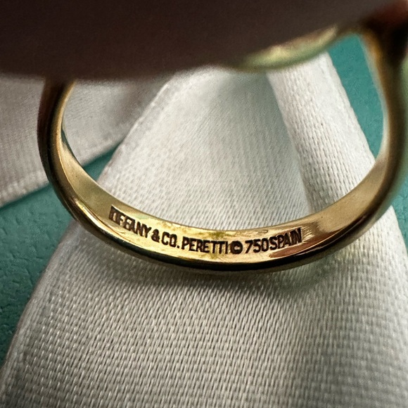 Tiffany & Co Yellow Gold Open Heart Elsa Peretti Ring size 5.25 - Picture 9 of 12